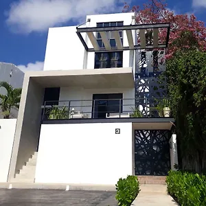 Tr3s By Walter De La Renta Apartment